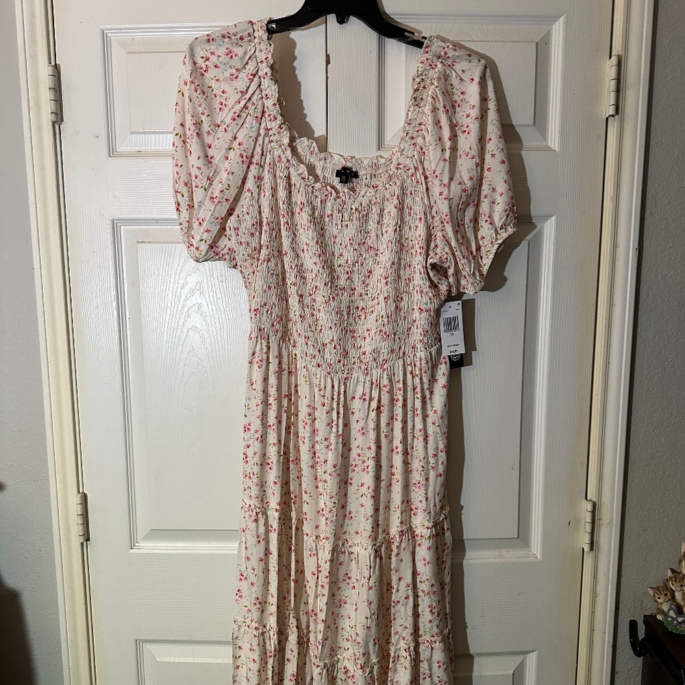 Junior’s plus-size dress